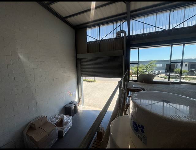 406M² WAREHOUSE TO LET IN STIKLAND INDUSTRIAL